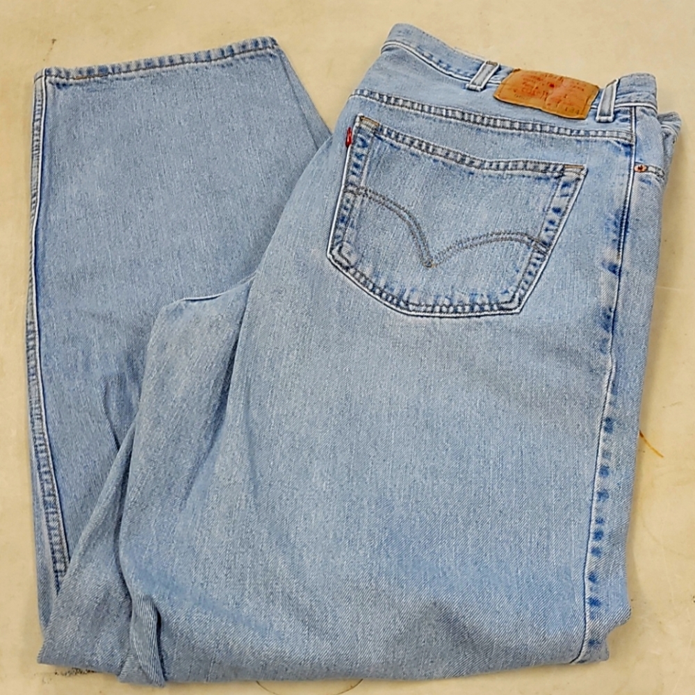 Levi jeans comfort fit 38 x 34